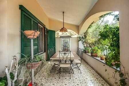 Gocce Villas - Sunshine Villa มัสซาลูเบรนเซ ภายนอก รูปภาพ