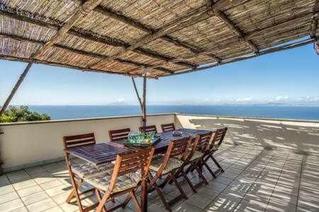 Gocce Villas - Sunshine Villa มัสซาลูเบรนเซ ภายนอก รูปภาพ