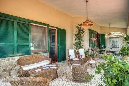 Gocce Villas - Sunshine Villa มัสซาลูเบรนเซ ภายนอก รูปภาพ