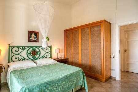 Gocce Villas - Sunshine Villa มัสซาลูเบรนเซ ภายนอก รูปภาพ