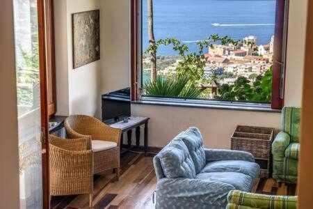 Gocce Villas - Sunshine Villa มัสซาลูเบรนเซ ภายนอก รูปภาพ