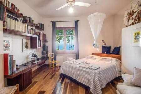 Gocce Villas - Sunshine Villa มัสซาลูเบรนเซ ภายนอก รูปภาพ