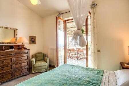 Gocce Villas - Sunshine Villa มัสซาลูเบรนเซ ภายนอก รูปภาพ