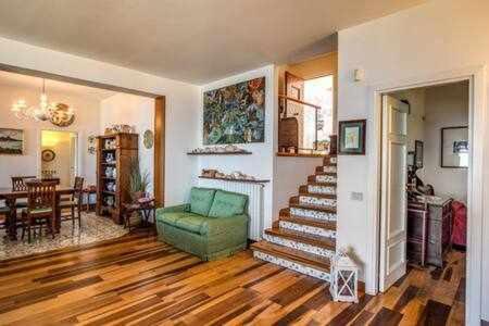 Gocce Villas - Sunshine Villa มัสซาลูเบรนเซ ภายนอก รูปภาพ