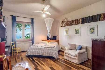Gocce Villas - Sunshine Villa มัสซาลูเบรนเซ ภายนอก รูปภาพ